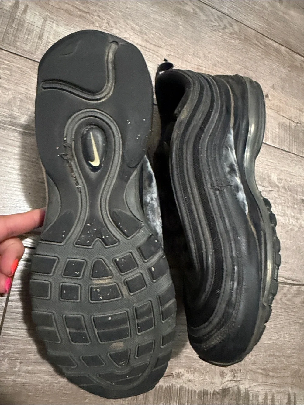 Nike Men’s Black Low-Top Athletic Sneakers